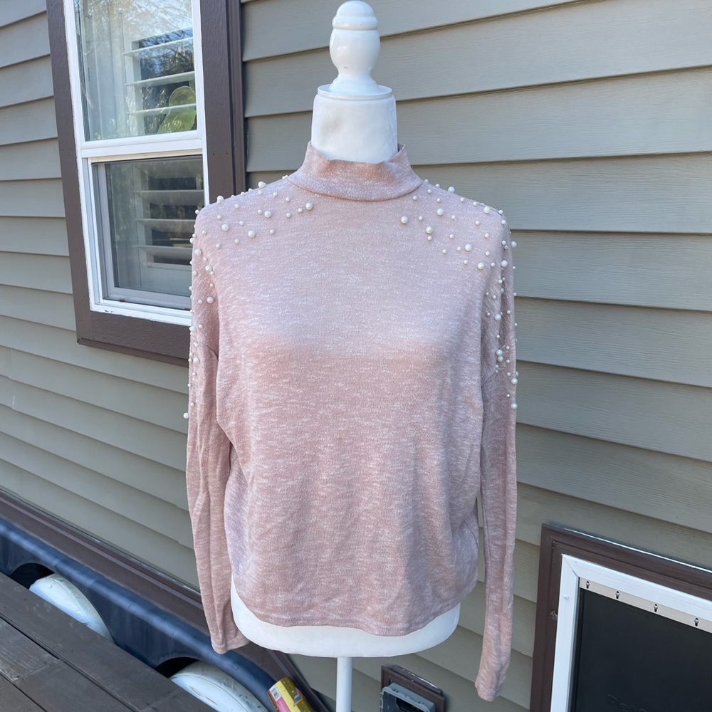 Gorgeous Pearl Sequined Long Sleeve Shirt